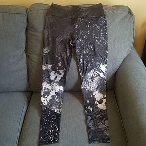 Victoria's Secret Sport limited edition leggings